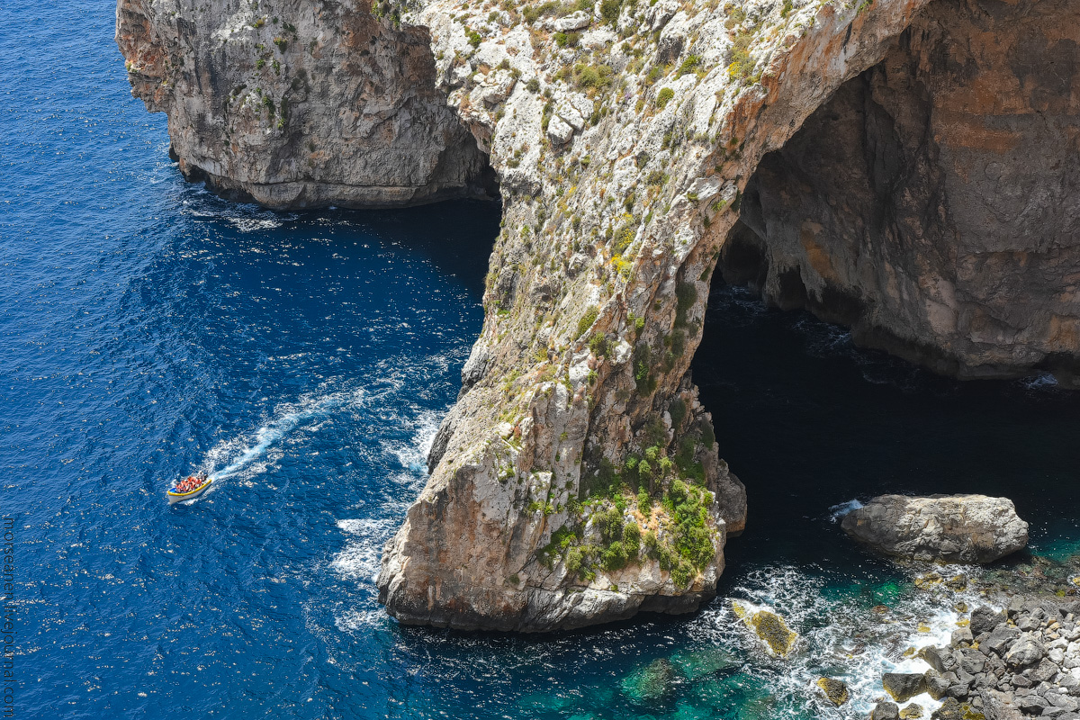 Blue-Grotto-(5)