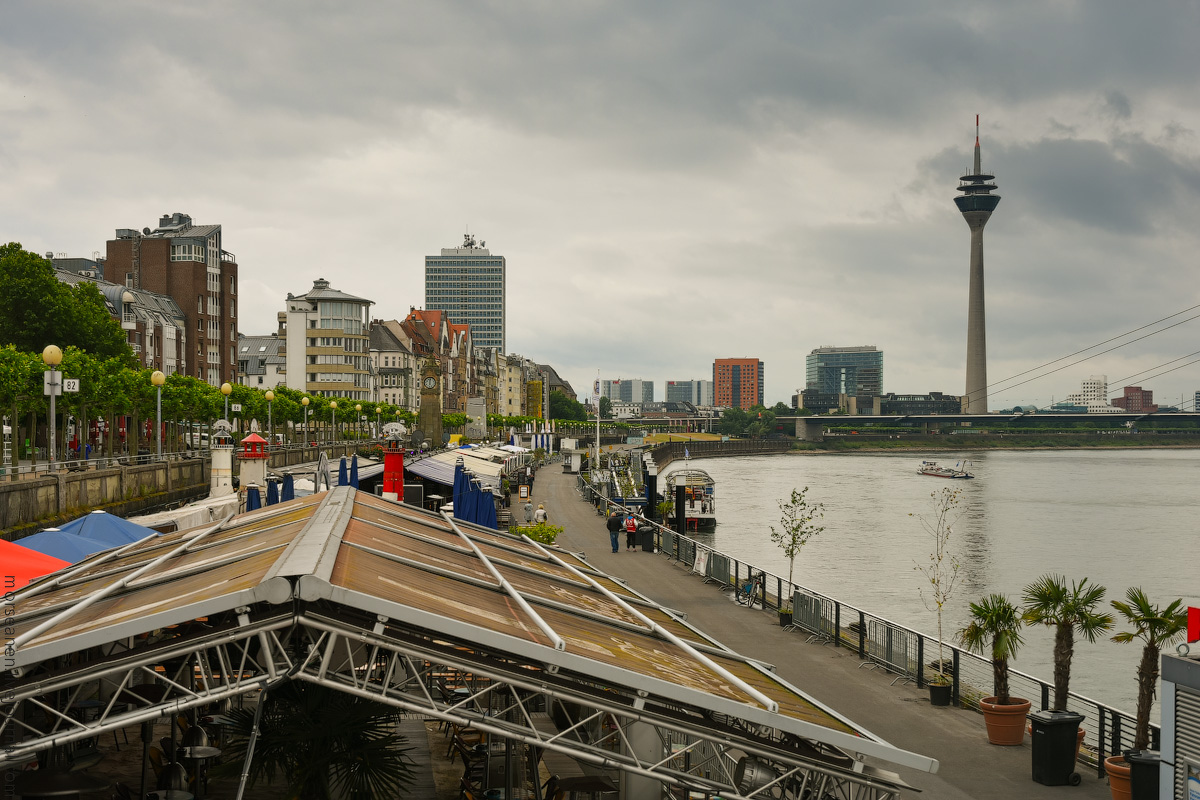 Duesseldorf-Rhein-(8)