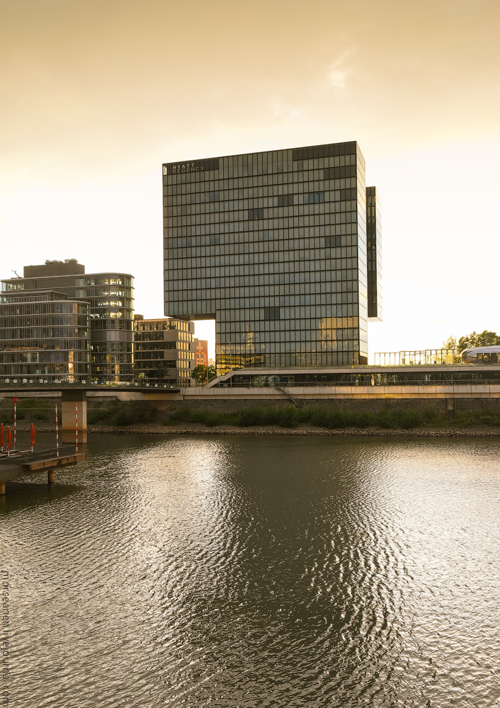 Duesseldorf-Mediahafen-(37)